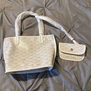 Elegant White Tote and Pouch Set